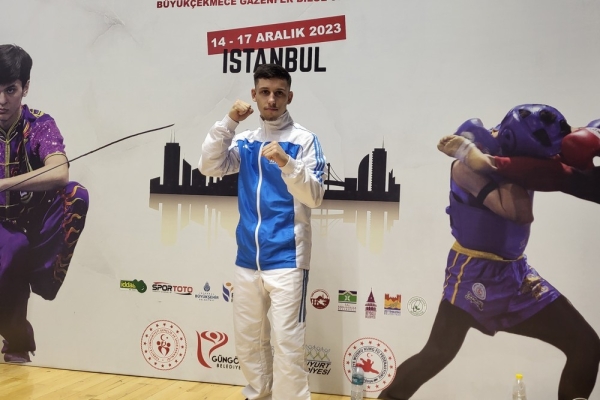 Ευτυχής που Ασχολούμαι με Αυτή την Πολεμική Τέχνη